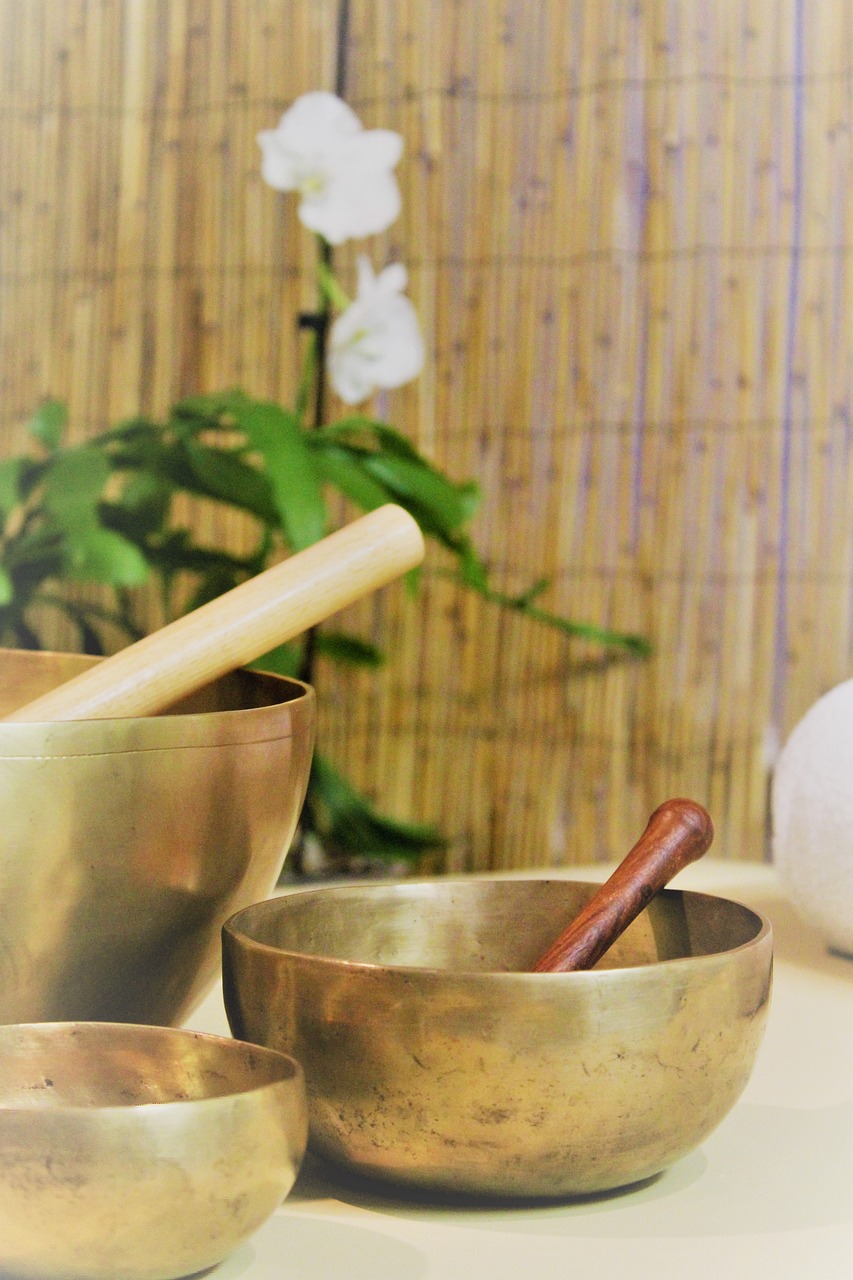 sound therapy, singing bowl, oriental-2711636.jpg